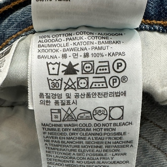 Levi’s || Woman’s 501 High Rise distressed blue jeans shorts size 26w - Picture 9 of 10